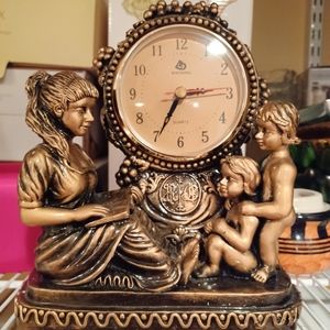 Vintage Desk Clock Closet clearance🎈💓